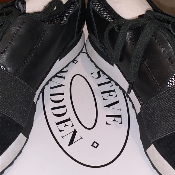 Black Steve Madden - Picture 6 of 6